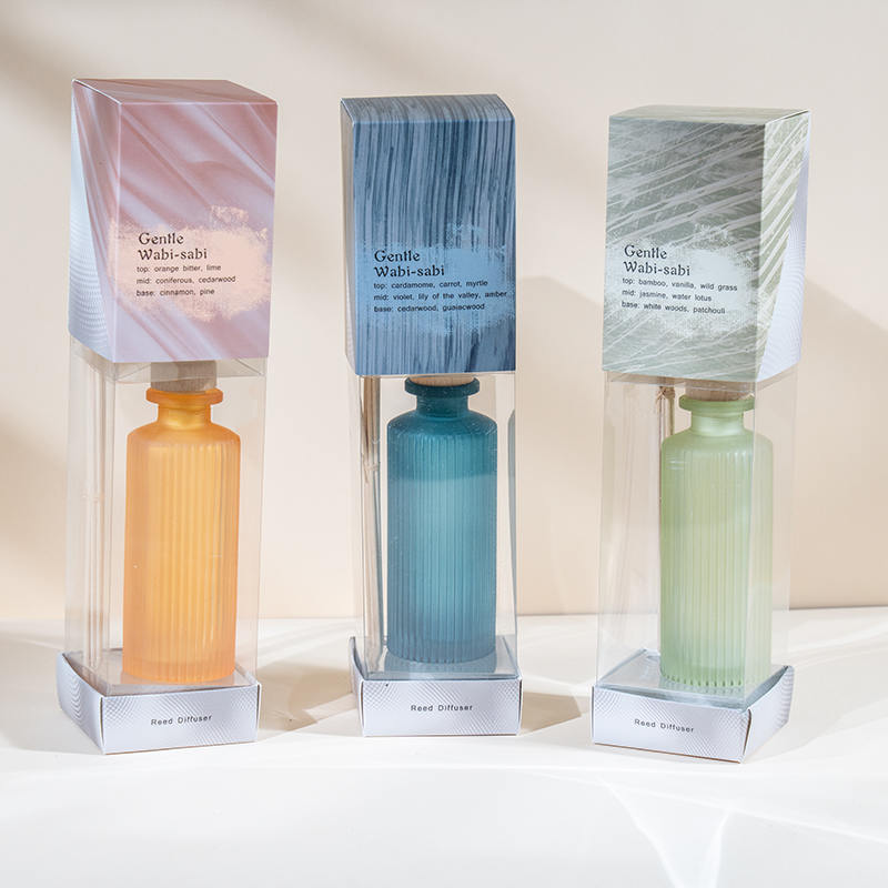 Hoge verticale streep ronde glazen fles rietverspreider-aroma diffuser oliefabrikant