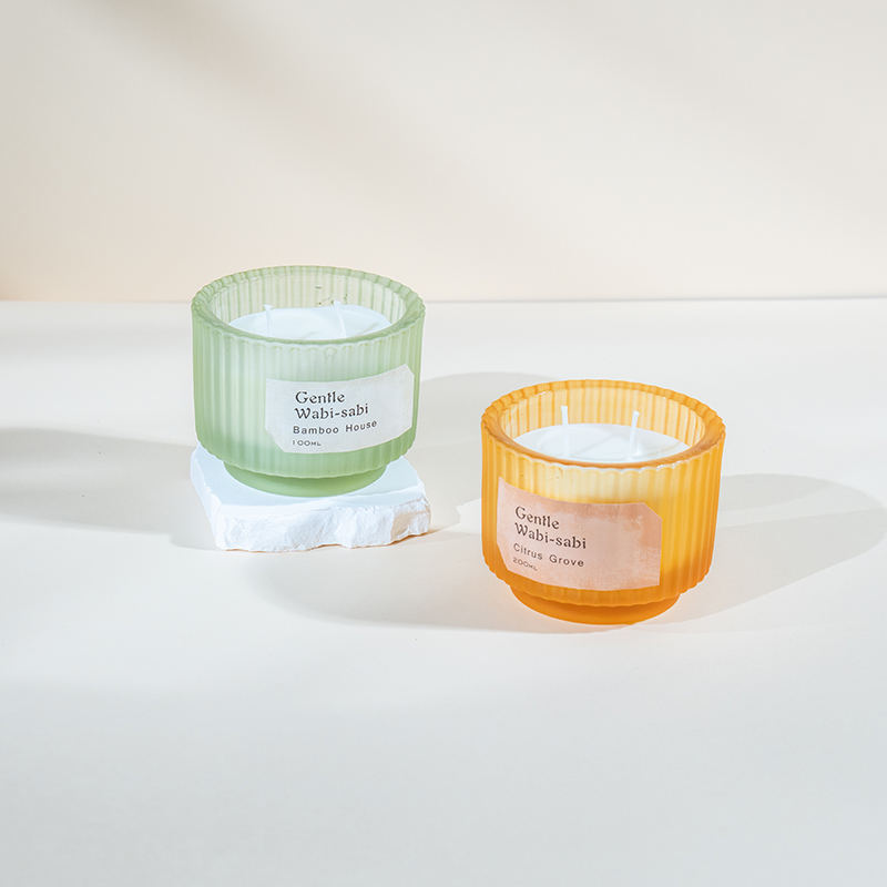 Ronde glazen kaarsenbeker met verticale strepen geurkaarsen-eco sojawaskaarsenverkoper