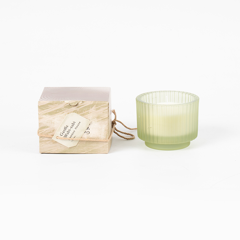 Ronde glazen kaarsenbeker met verticale strepen geurkaarsen-eco sojawaskaarsenverkoper